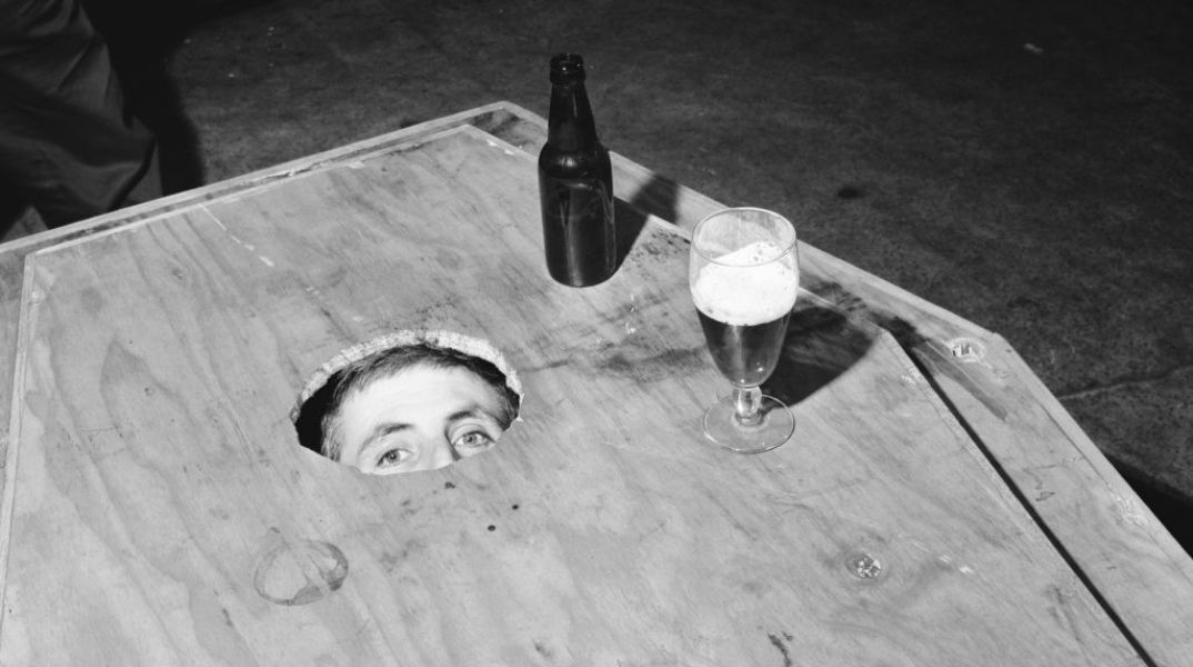 Θάφτηκε ζωντανός για 61 ημέρες: Η απίστευτη ιστορία του Ιρλανδού Μικ Μίνι γίνεται ντοκιμαντέρ