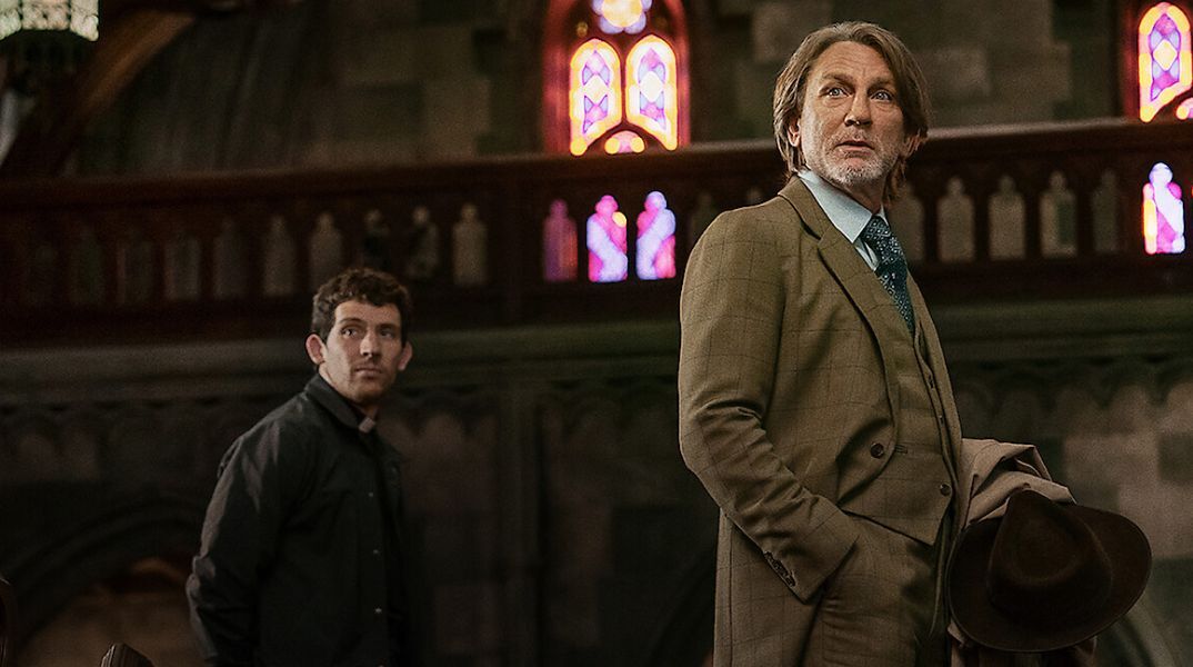 Το Netflix κυκλοφόρησε το trailer για το Wake Up Dead Man: A Knives Out Mystery - Ο Ντάνιελ Κρεγκ επιστρέφει ως Μπενουά Μπλανκ - Στις αίθουσες 26/11.