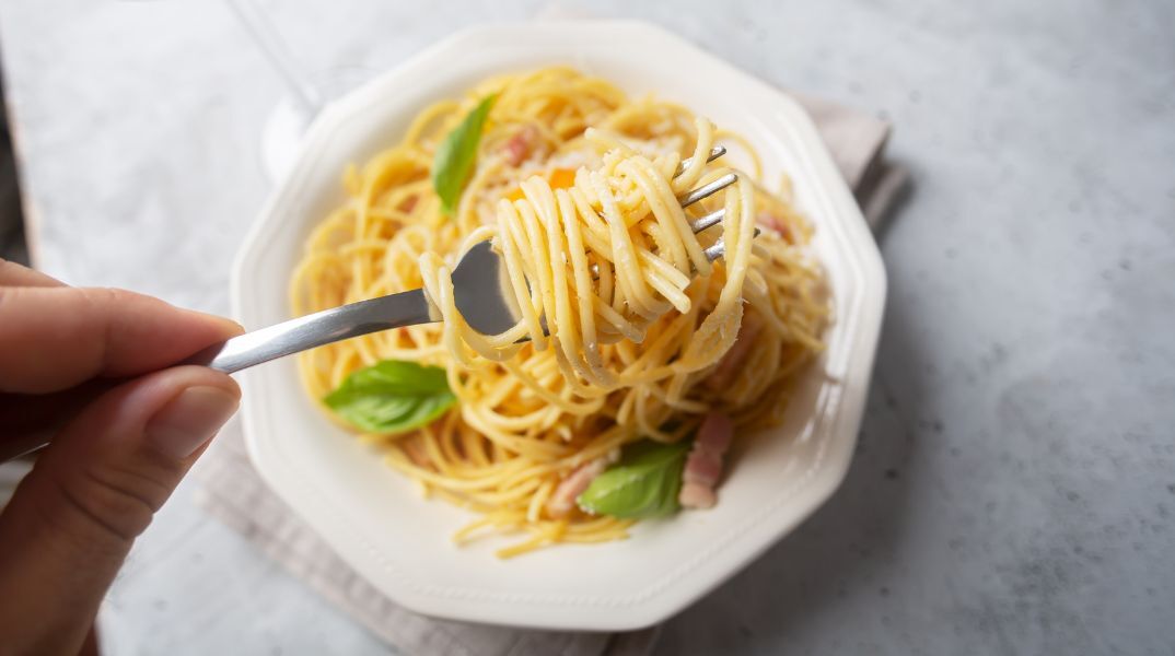 Η Ιταλία καταγγέλλει «ιταλοφανείς» σάλτσες στο κατάστημα του ευρωκοινοβουλίου και ζητά έρευνα για παραπλανητική επισήμανση.