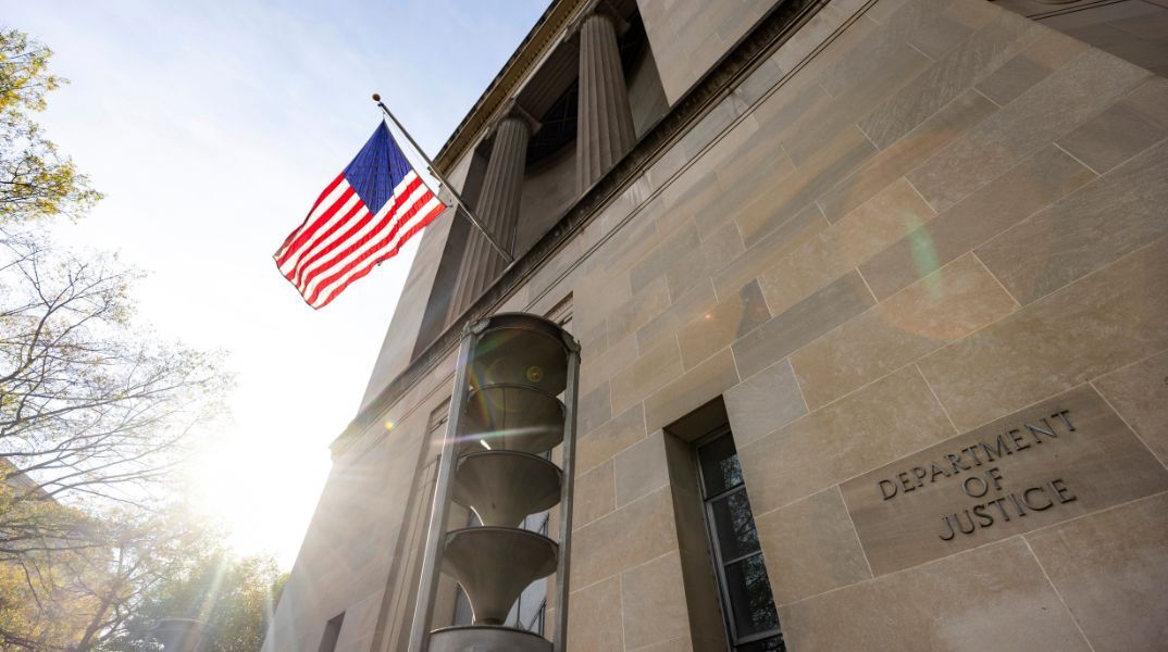 ΗΠΑ: Νεοναζί από τη Γεωργία ομολόγησε ενοχή για σχέδιο δηλητηρίασης παιδιών και προτροπή σε εγκλήματα μίσους σε εβραϊκά σχολεία της Νέας Υόρκης. 