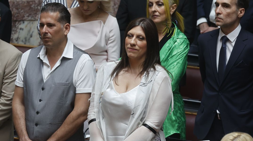 «Και πολύ κάθισα»: Νέα ανάρτηση Καραναστάση μετά την παραίτηση - Το σχόλιο της Κωνσταντοπούλου