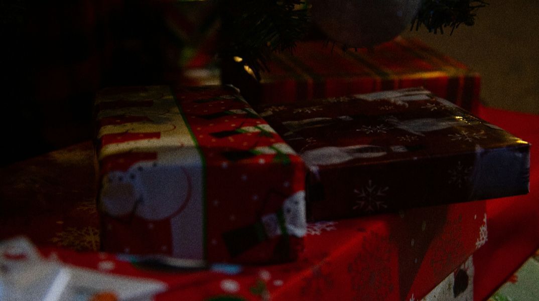 Δώρο Χριστουγέννων 2025: Πότε καταβάλλεται και πώς μπορείτε να το υπολογίσετε online