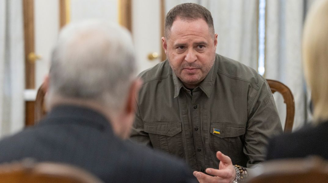 Ουκρανία: Οι αρχές κατά της διαφθοράς πραγματοποιούν έρευνα στην κατοικία του Αντρίι Γερμάκ, του επικεφαλής του γραφείου του Βολοντίμιρ Ζελένσκι
