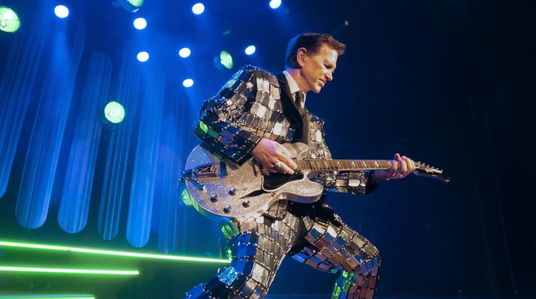 Release Athens 2026: Ο Κρις Άιζακ έρχεται στο Θέατρο Λυκαβηττού