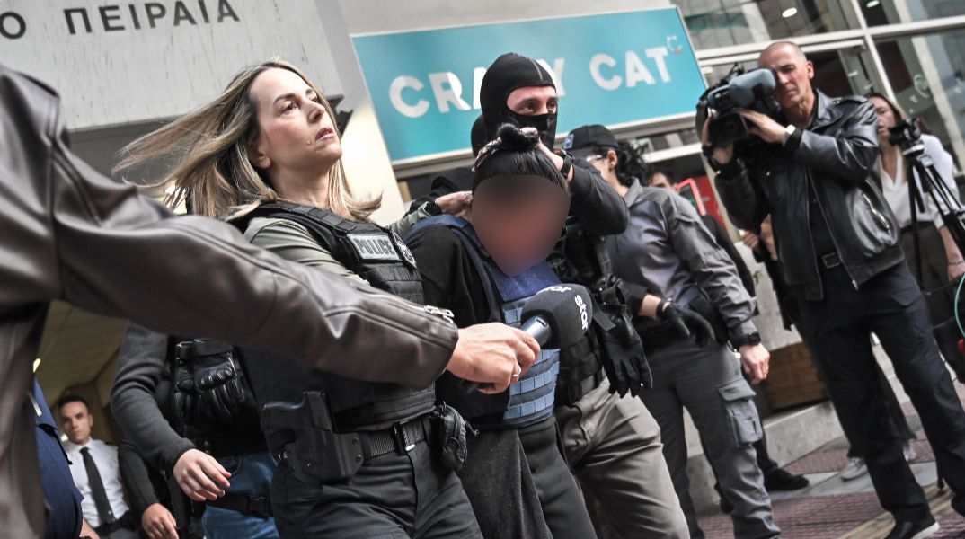 Σαλαμίνα: Συνεχίζεται η έρευνα για τη δολοφονία της 75χρονης από τη νύφη της