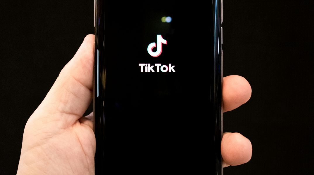 Πατήσια: Γυναίκα-δόλωμα «ψάρευε» άντρες στο TikTok - Τους παγίδευαν και τους λήστευαν