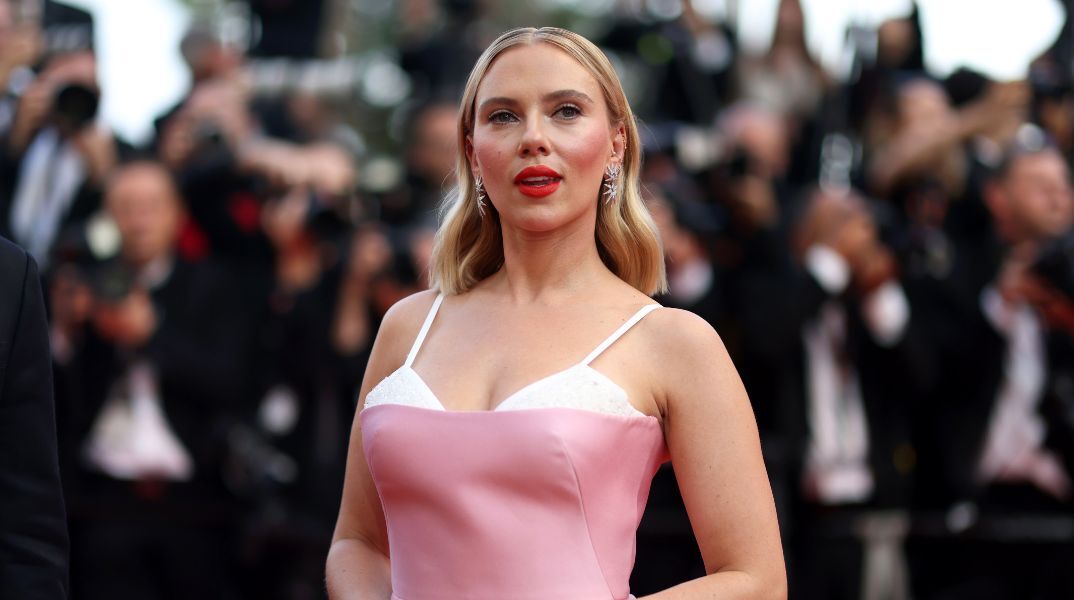 Η Σκάρλετ Γιόχανσον βρίσκεται σε διαπραγματεύσεις για το The Batman 2, δίπλα στον Ρόμπερτ Πάτινσον - Τα γυρίσματα ξεκινούν την άνοιξη, με πρεμιέρα το 2027.