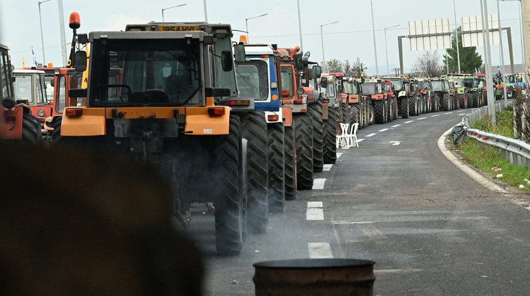 Αγροτικό μπλόκο στη Νίκαια της Λάρισας