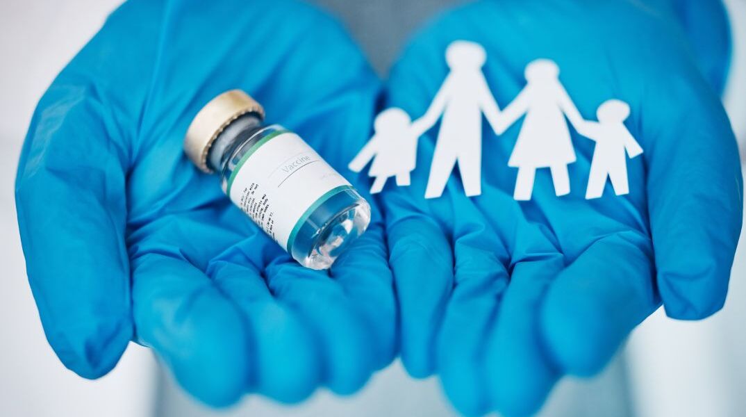 ένα φιαλίδιο εμβολίου