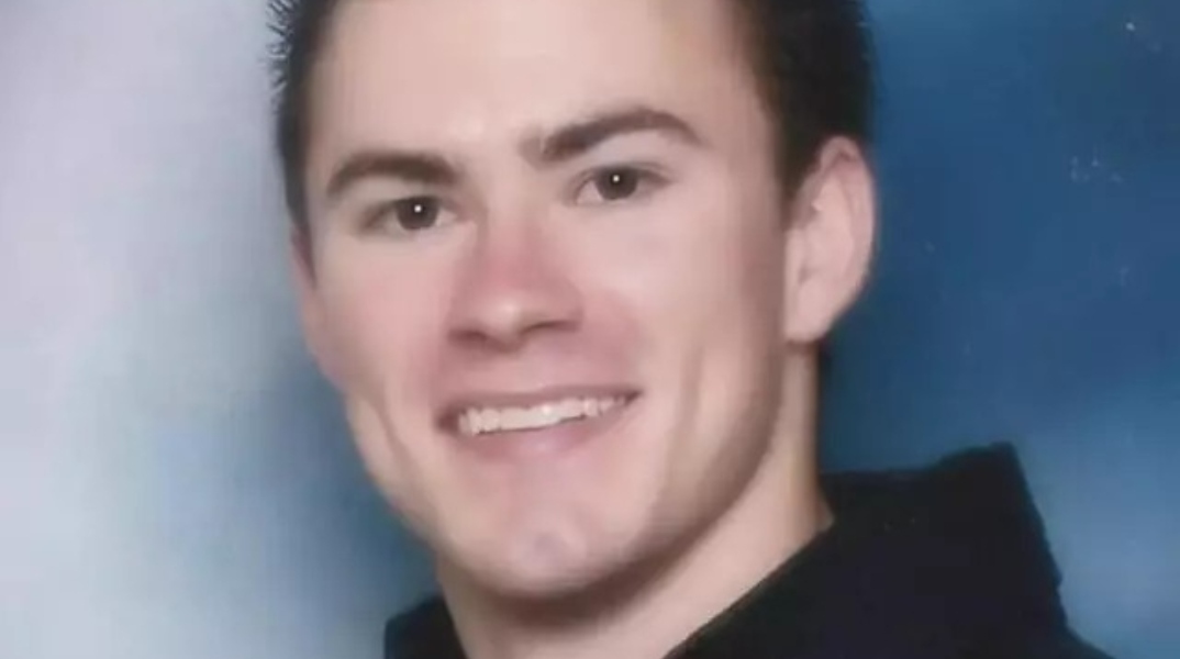 Ο θάνατος του νεαρού άνδρα αρχικά είχε αποδοθεί σε διπλή καρδιακή προσβολή