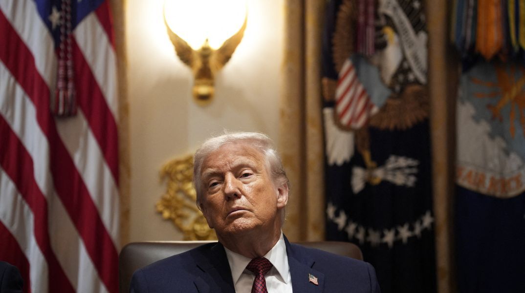Ο Ντόναλντ Τραμπ υπαινίχθηκε ότι θα μπορούσε να σταματήσει να υποστηρίζει την Ουκρανία - Επέκρινε την Ευρώπη ως «αδύναμη» και «σε παρακμή»