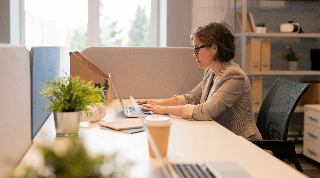 Εργαζόμενη απολύθηκε γιατί... πήγαινε 40 λεπτά νωρίτερα στη δουλειά