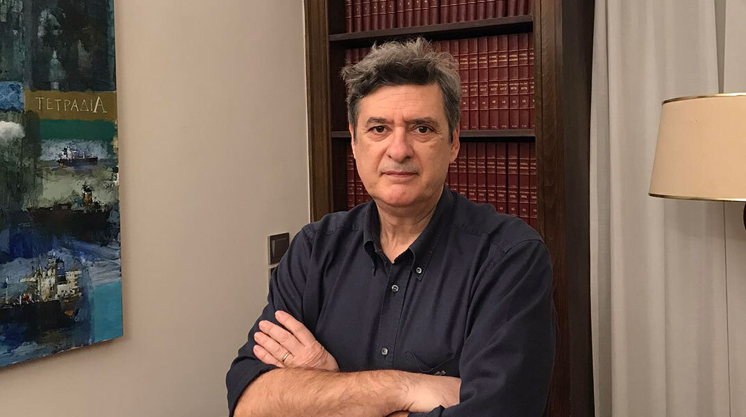 Δημήτρης Μαμαλούκας: «Μια ανώτερη δύναμη με κατευθύνει καμιά φορά στη συγγραφή»