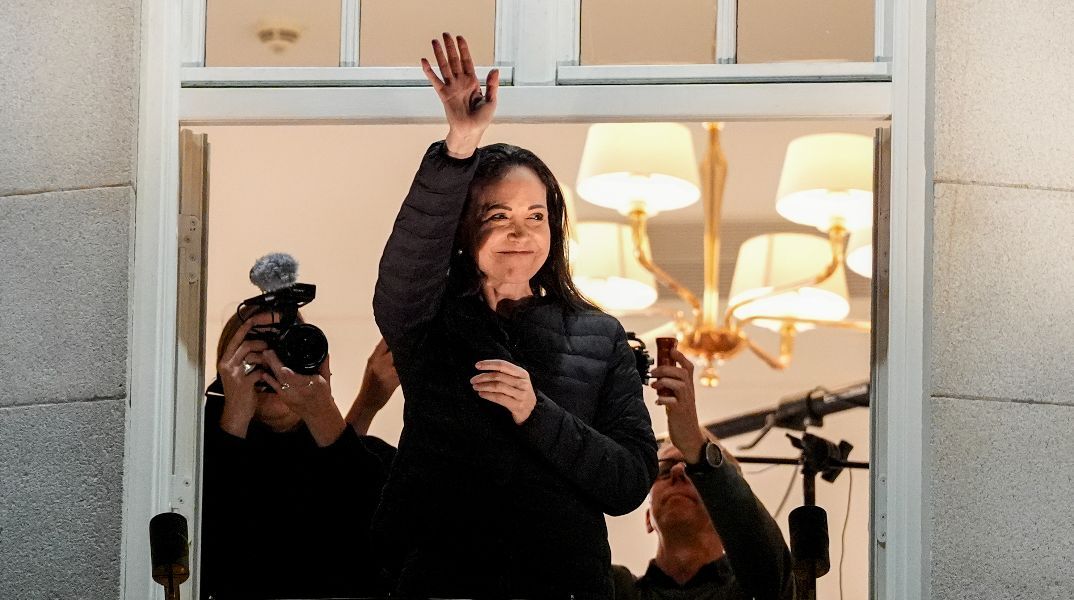 WSJ: Η μυστική απόδραση της Ματσάδο από τη Βενεζουέλα – Η περούκα, η πτήση και το κρίσιμο τηλεφώνημα στις ΗΠΑ