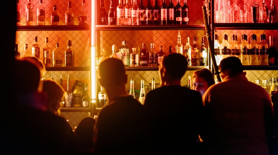 Τι είναι το «φαινόμενο του κοκτέιλ πάρτι»