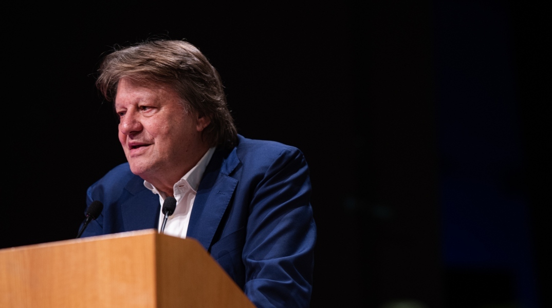 Φ. Γεωργελές στο 2ο Forum της ATHENS VOICE: Να προχωράμε, να πέφτουμε, να σηκωνόμαστε πιο δυνατοί