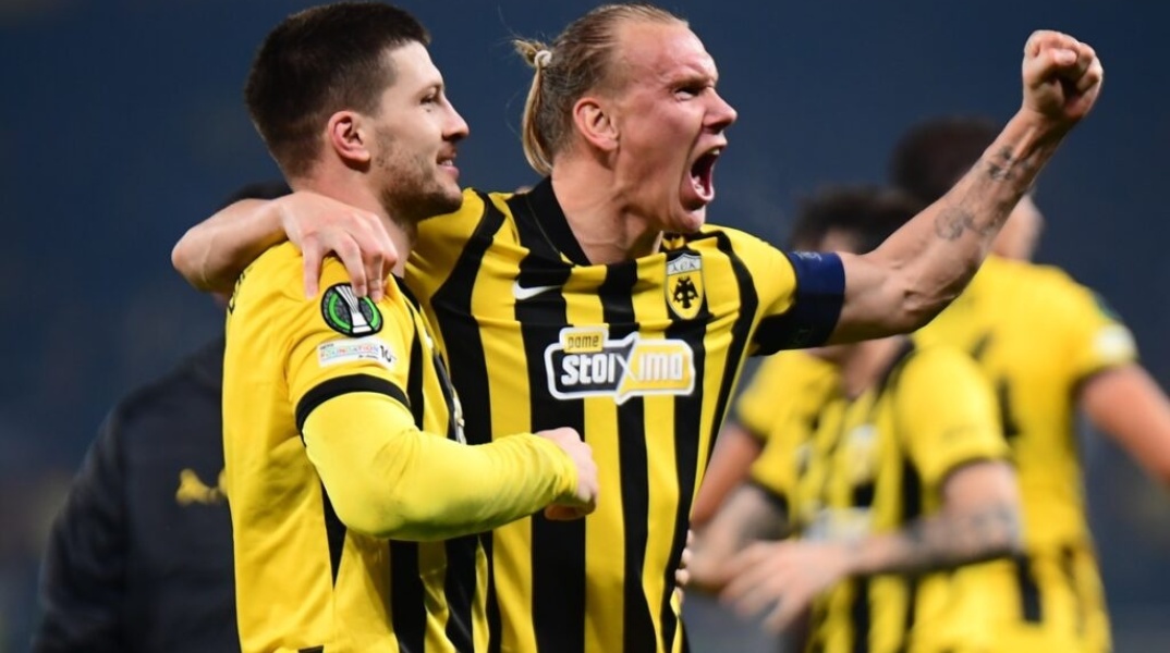 «Έρχονται Χριστούγεννα πρόεδρε»: Πάρτι στα αποδυτήρια της ΑΕΚ και πριμ-μαμούθ