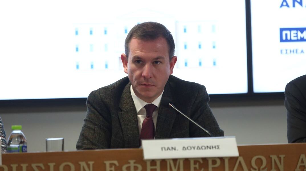 Ο Παναγιώτης Δουδωνής