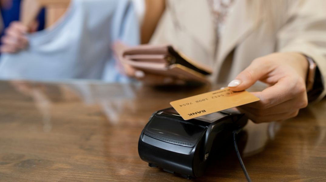 Η ΑΑΔΕ πραγματοποίησε τη νέα φορολοταρία για συναλλαγές Νοεμβρίου, μοιράζοντας έπαθλα από 1.000 έως 50.000 ευρώ σε 556 δικαιούχους - Δείτε αν κερδίσατε