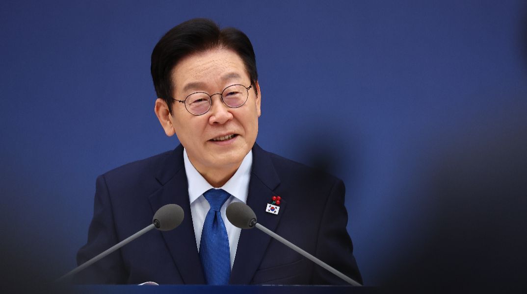 «Ζήτημα επιβίωσης»: Η πρόταση του προέδρου της Νότιας Κορέας για την τριχόπτωση που διχάζει