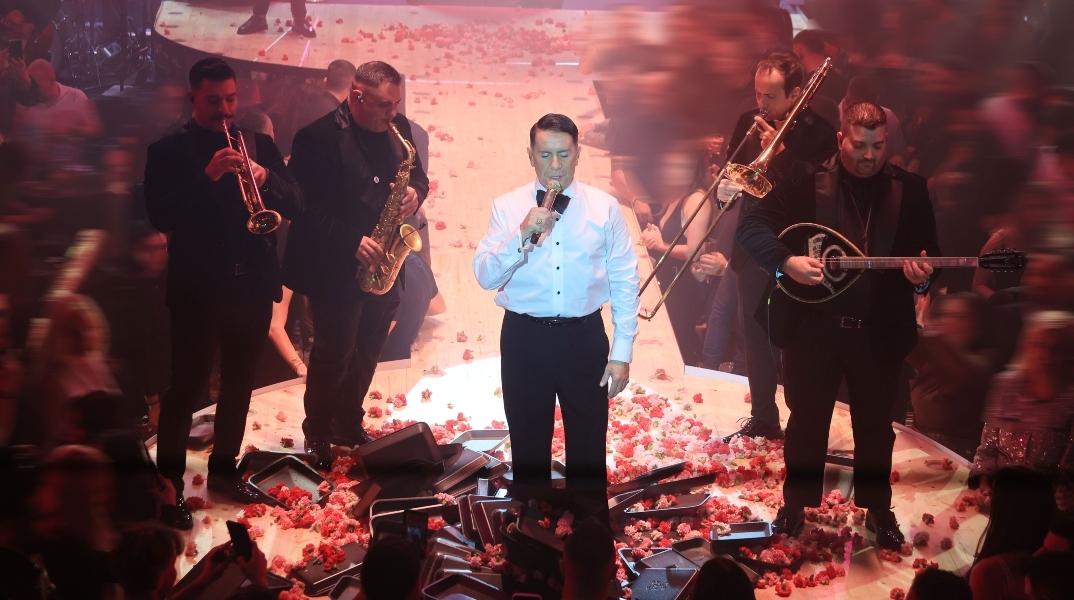 Γιώργος Μαζωνάκης: Το παιδί της νύχτας και οι μεγάλοι που παριστάνουν τους δικαστές