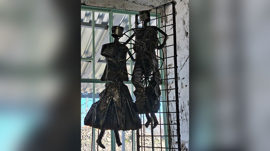 Οι θεές των αγροτών: Δήμητρα και Περσεφόνη. Νέο συμβολικό γλυπτό του Γιάννη Βέτσου.