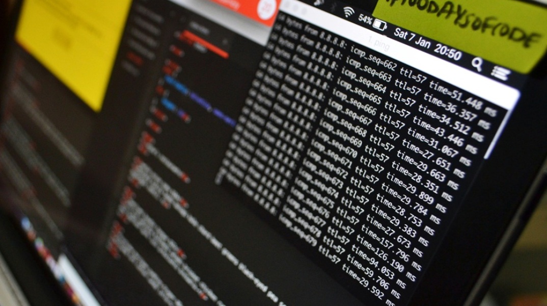 Κράτη υπό ψηφιακή πίεση κι η ανθεκτικότητα ως το νέο δόγμα της κυβερνοασφάλειας. Ο Σωκράτης Κάτσικας εξηγεί