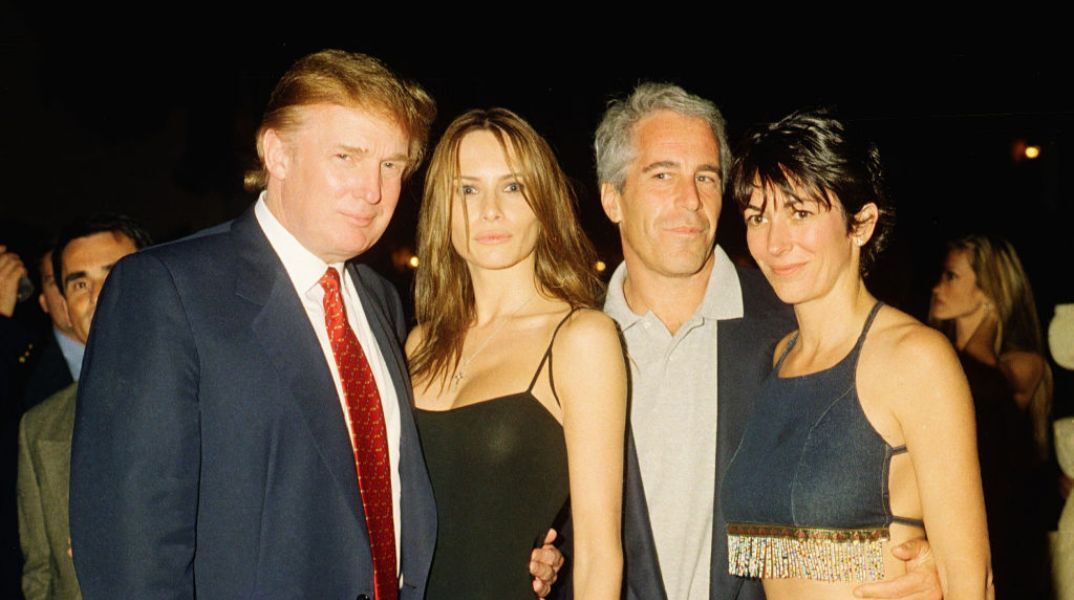 Nέες αποκαλύψεις: Ο Τραμπ ήταν 8 φορές στη λίστα επιβατών του τζετ του Έπσταϊν