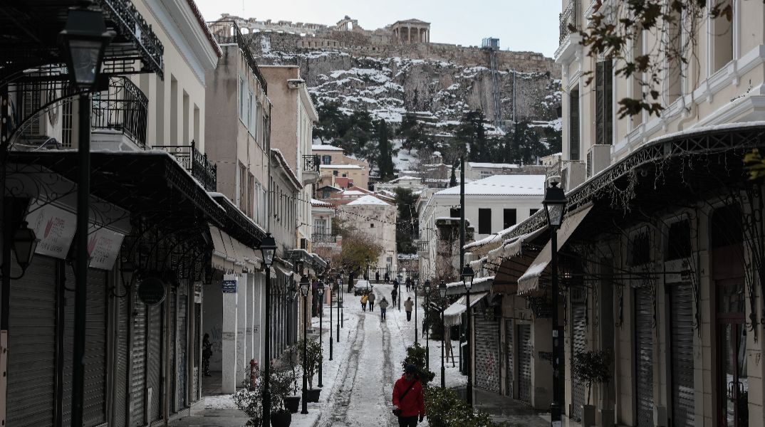 H τελευταία φορά που χιόνισε τα Χριστούγεννα στην Αθήνα - Οι πιο ψυχρές και οι πιο ζεστές γιορτές τα τελευταία 125 χρόνια