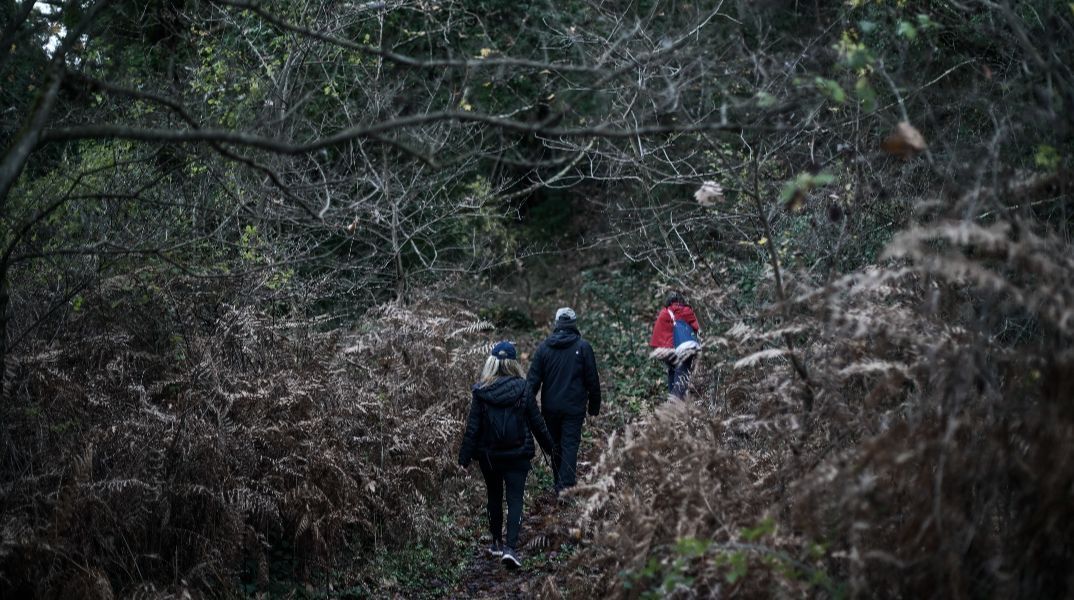 Αγωνία στη Φωκίδα: Αγνοούνται τρεις ορειβάτες στα Βαρδούσια - Τους ψάχνουν με drones και σκύλους