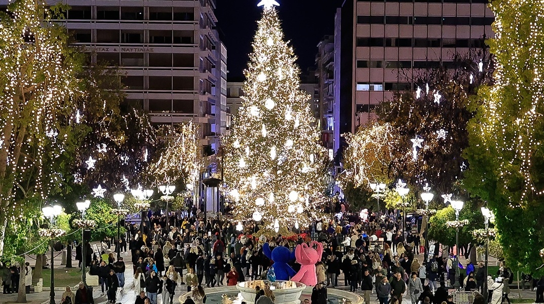 Εορταστικό Ωράριο: Πώς θα λειτουργήσουν τα καταστήματα μέχρι την Πρωτοχρονιά