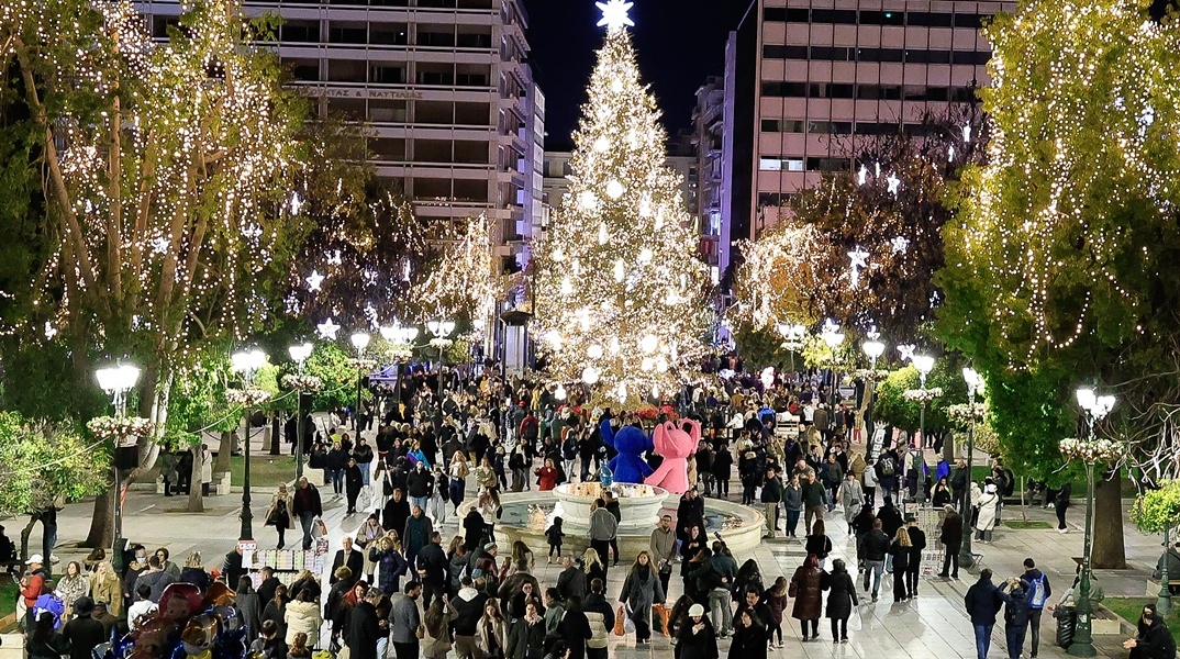 Πρωτοχρονιά 2026: Πού θα δείτε live την αλλαγή του χρόνου από την πλατεία Συντάγματος 
