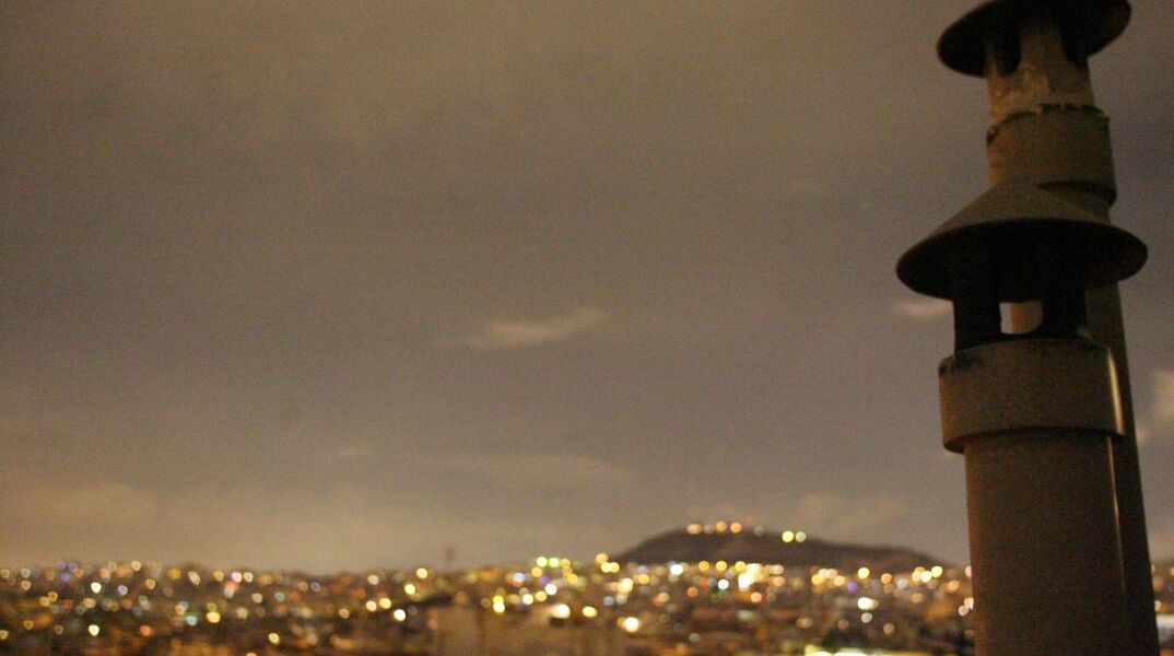 Αιθαλομίχλη πάνω από την Αθήνα