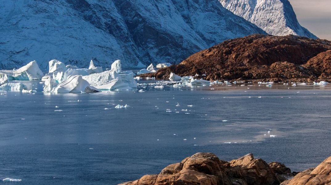 Τοπίο φιορδ της ανατολικής Γροινλανδίας