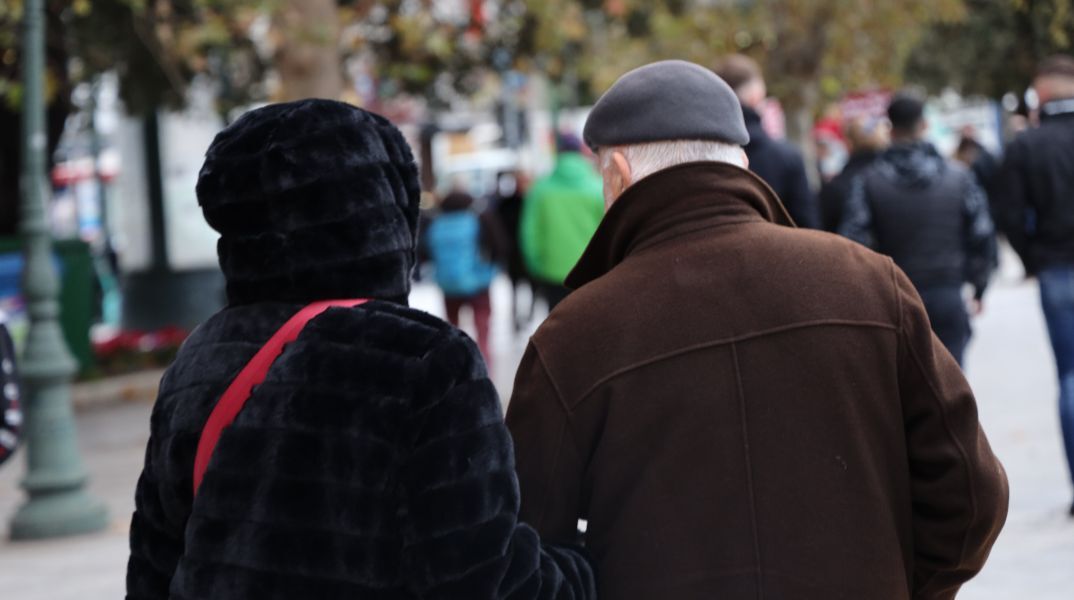 Αλλάζει το σκηνικό του καιρού την Πέμπτη: Χαμηλές θερμοκρασίες και πολύ ισχυροί άνεμοι - Πού θα χιονίσει