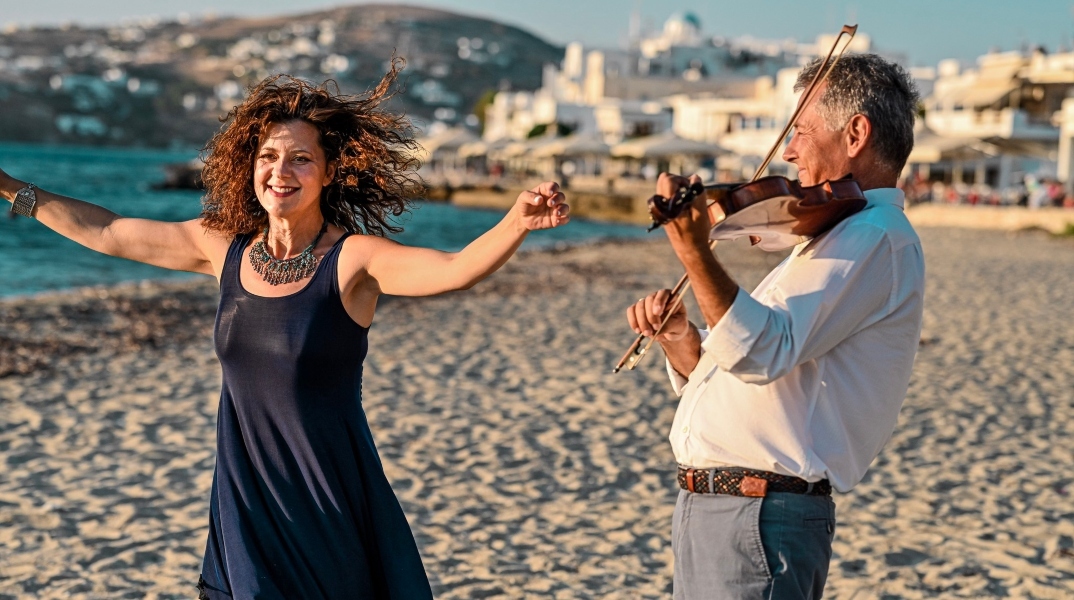 Νίκος Οικονομίδης - Κυριακή Σπανού: «Απόψε .. Χορεύουμε» στο Κύτταρο