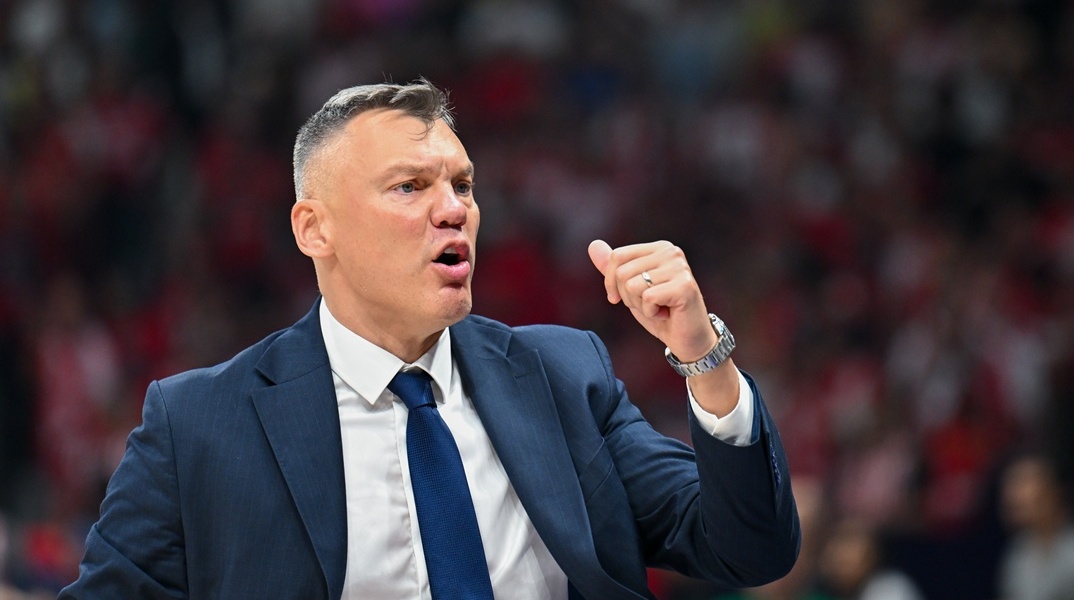 Ζήτησε συγγνώμη η Τουρκάλα δημοσιογράφος για την ερώτηση στον Σάρας: «Απολογούμαι σε όποιον προσβλήθηκε»