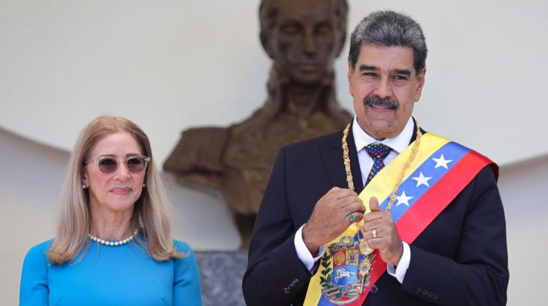 Σίλια Φλόρες: Η deep fake φωτογραφία της συζύγου του Μαδούρο με μαυρισμένο μάτι