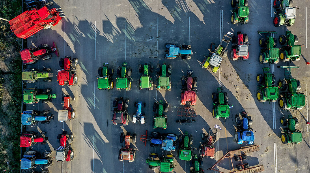 Κάντε ησυχία. Οι εισαγγελείς ρίχνουν έναν υπνάκο στα μπλόκα
