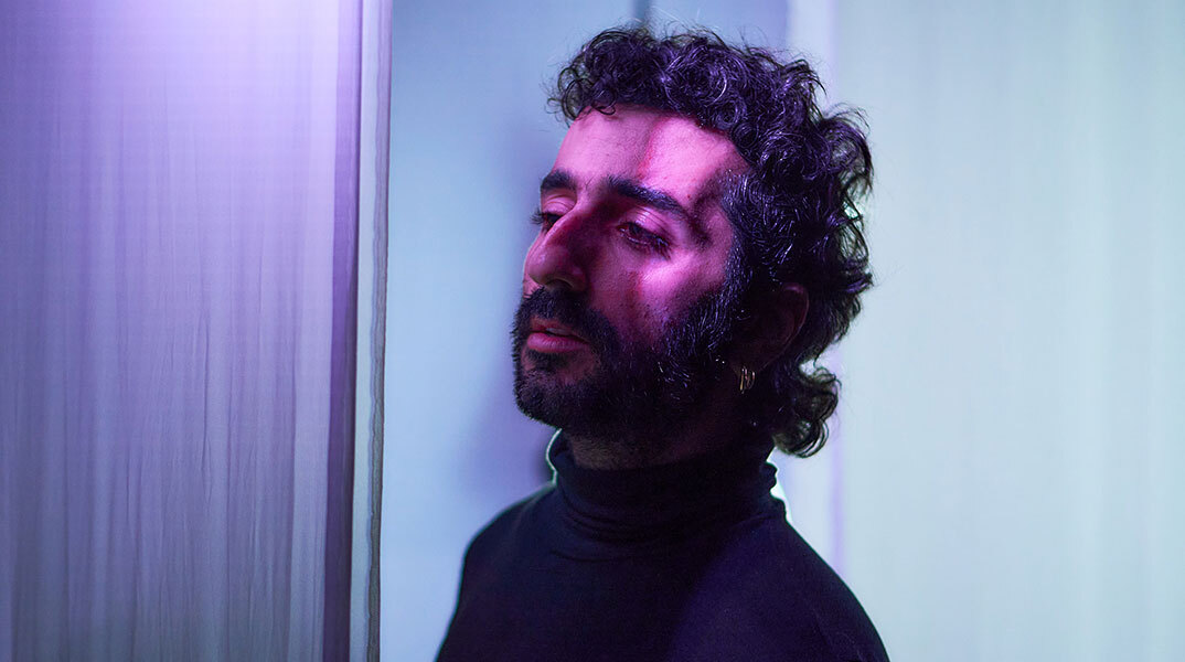 «Κάπου περνούσε μια φωνή» στο bijoux de kant HOOD art space