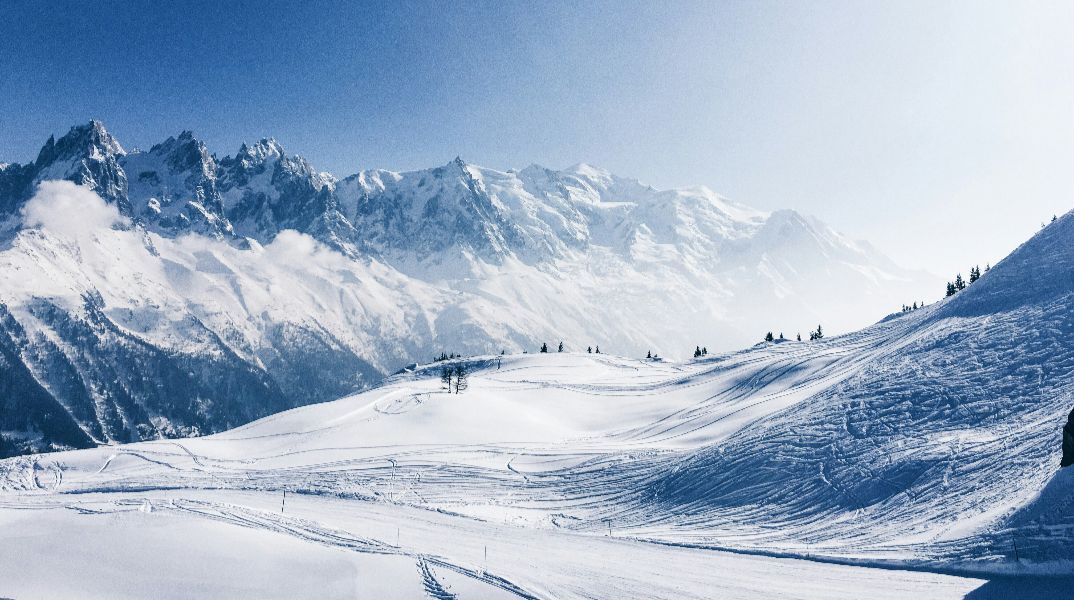 Κόκκινο pixel στο χιόνι: Πώς η Τεχνητή Νοημοσύνη έλυσε μυστήριο μηνών με αγνοούμενο ορειβάτη