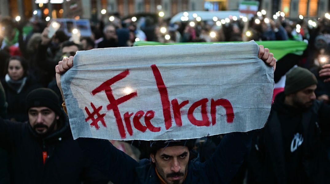 Ιράν: Γιατί οι ΗΠΑ δεν μπορούν εύκολα να βοηθήσουν τους διαδηλωτές - Ώρα αποφάσεων για τον Τραμπ 