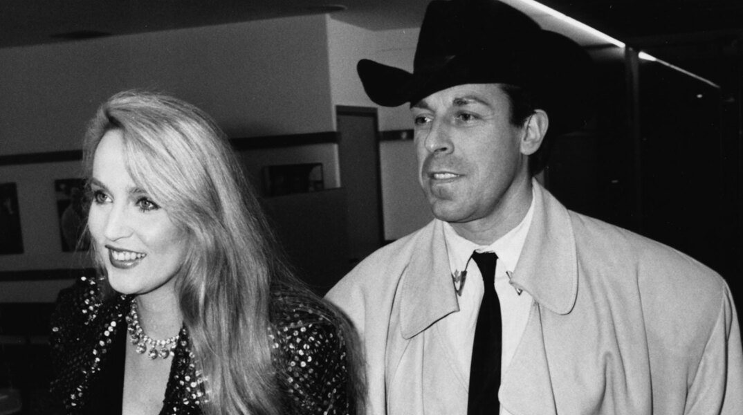 Η Τζέρι Χολ και ο Άντονι Πράις το 1985 © Dave Hogan/Getty Images