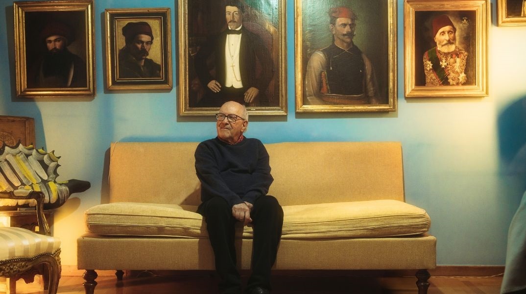 Γιώργος Παπαστεφάνου: Ο σπουδαίος ραδιοφωνικός παραγωγός και παρουσιαστής μιλάει στην Athens Voice