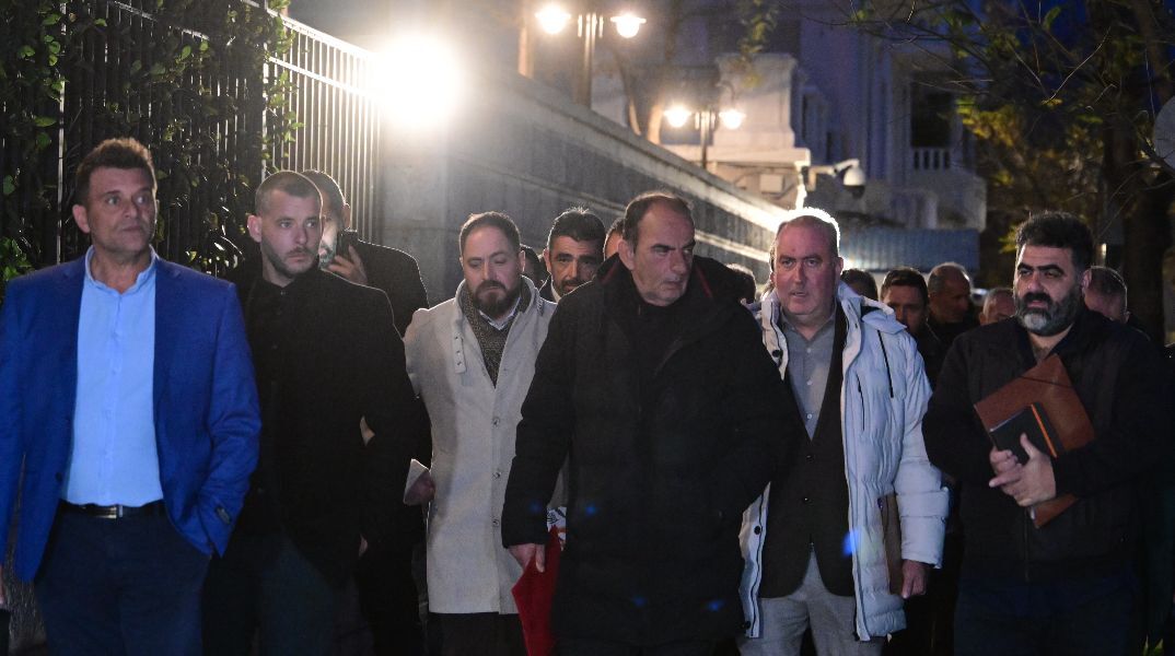 Την Τρίτη οι αποφάσεις για τα αγροτικά μπλόκα - «Δεν είμαστε ικανοποιημένοι» λένε οι αγρότες