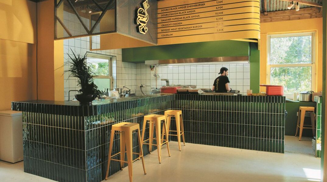 Both Burgers and Buns