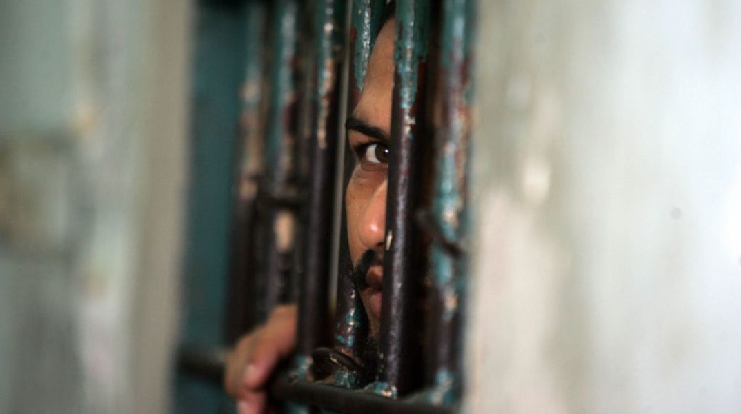 Guardian: Καταγγελίες για σεξουαλική βία και βασανιστήρια Παλαιστινίων κρατουμένων σε ισραηλινές φυλακές