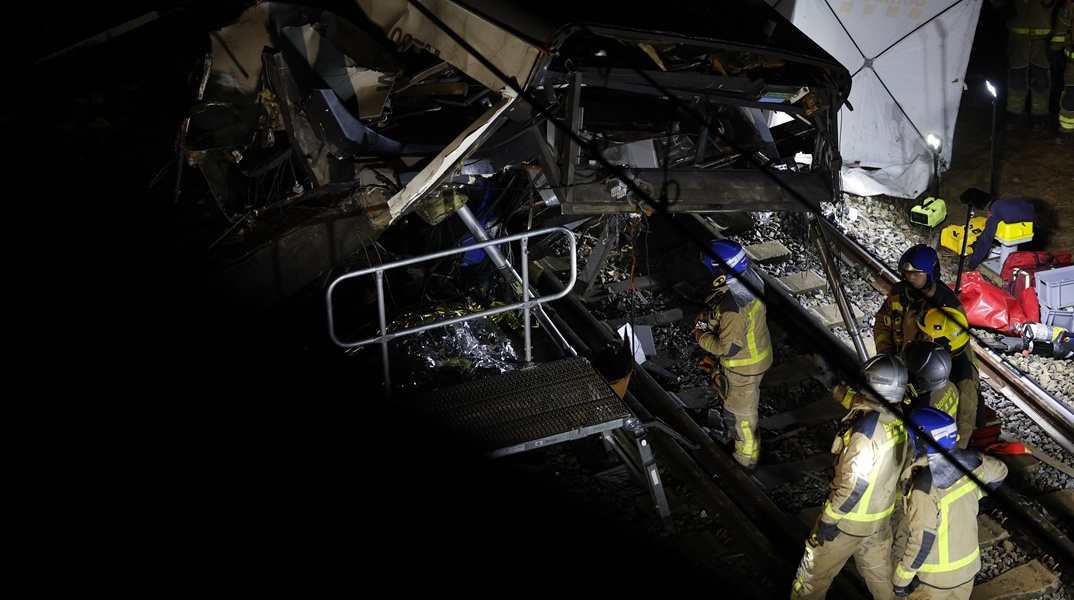 Ένας νεκρός και τουλάχιστον 15 τραυματίες από τον νέο εκτροχιασμό τρένου στην Ισπανία