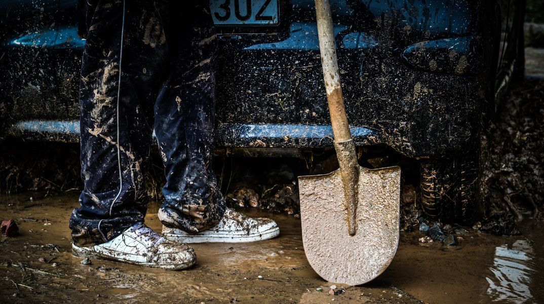 Δήμος Γλυφάδας: Κηρύσσεται σε κατάσταση έκτακτης ανάγκης μετά τη σφοδρή κακοκαιρία - Tο υπουργείο Εσωτερικών δρομολογεί έκτακτη χρηματοδότηση για τις ζημιές.