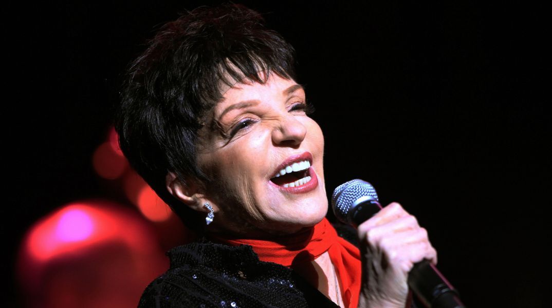 Η Λάιζα Μινέλι επιστρέφει μετά από 13 χρόνια με νέο τραγούδι δημιουργημένο με τεχνητή νοημοσύνη - Πώς αντιδρά η μουσική βιομηχανία στη χρήση νέας τεχνολογίας.